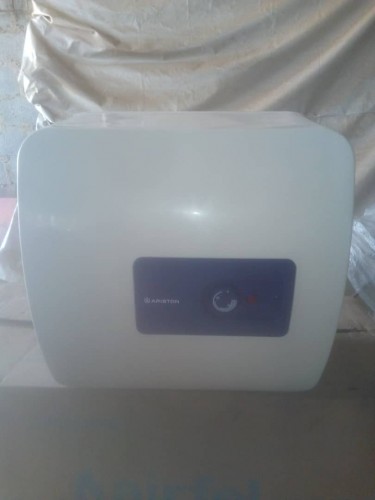 30 litres Ariston water heater