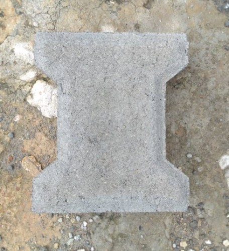 Vibrated Concrete Interlocking Stones Rough (8cm)